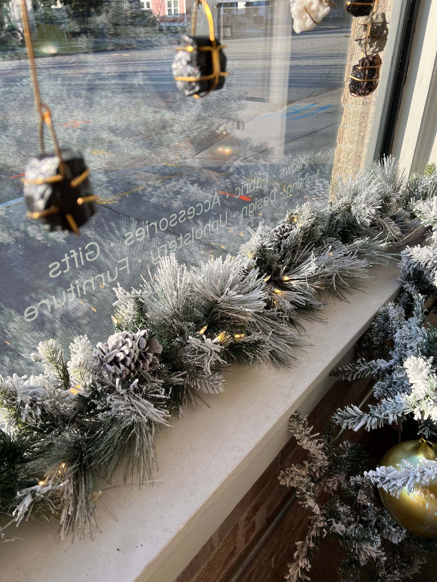 9' Pre-Lit Flocked Pine Garland