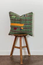 Load image into Gallery viewer, Vintage Quilt Square Pillows
