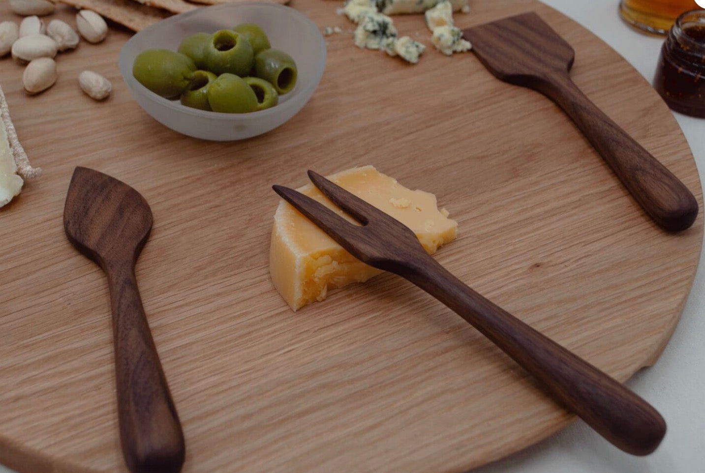 6.5” Walnut Cheese Utensil Set