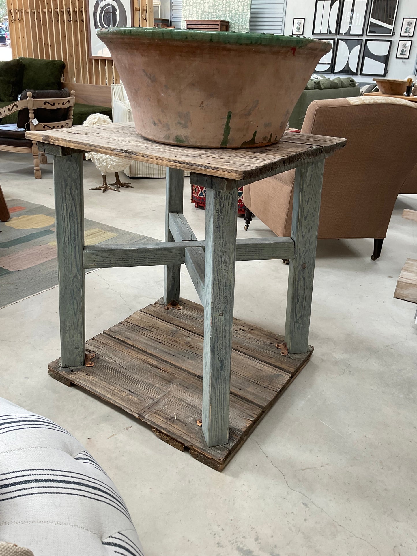 Rustic Robins Egg Blue Stand