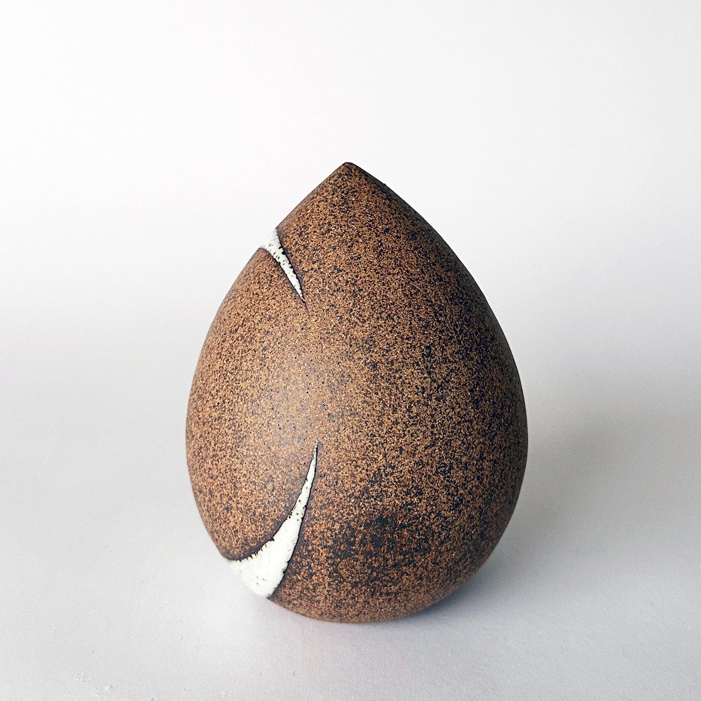 Seed Pod Tucker Cresent