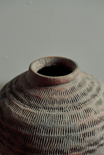 Load image into Gallery viewer, Petros Vase
