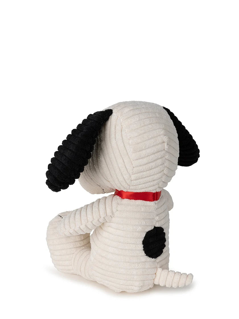 PEANUTS Snoopy Sitting