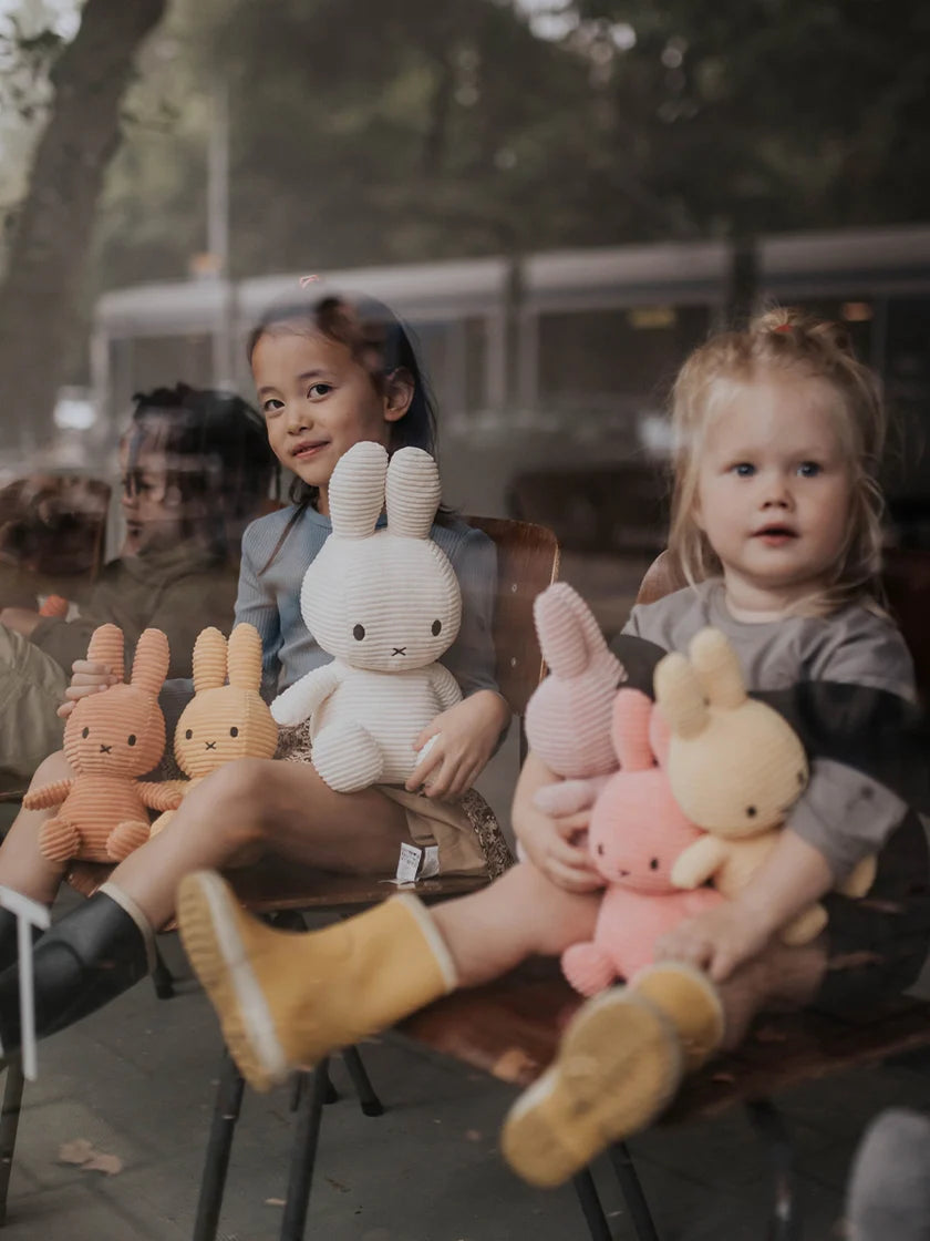 MIFFY Sitting Medium Bunny