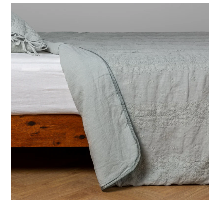 Ines Bedding