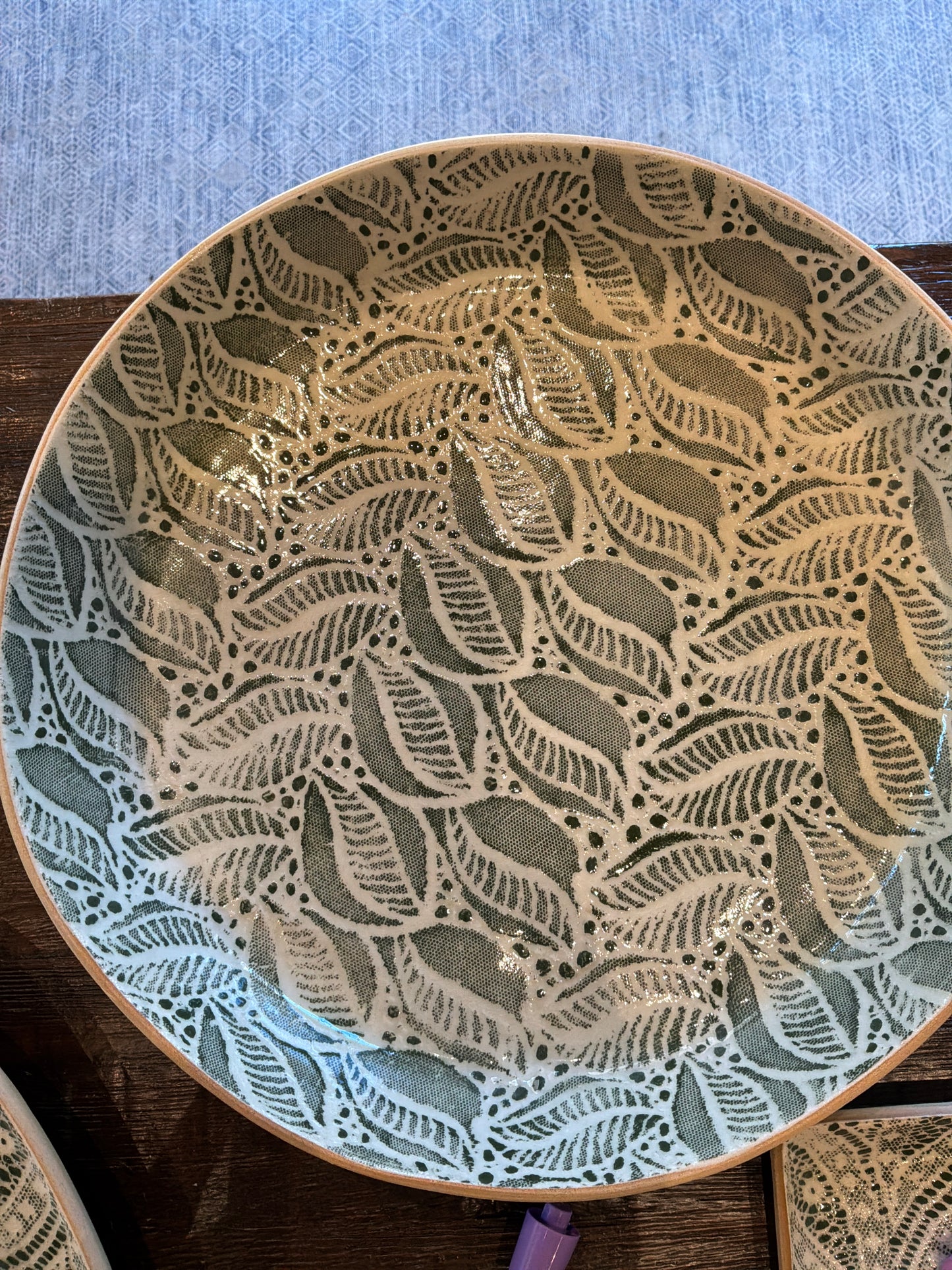 Medium Serving Foliage Pine