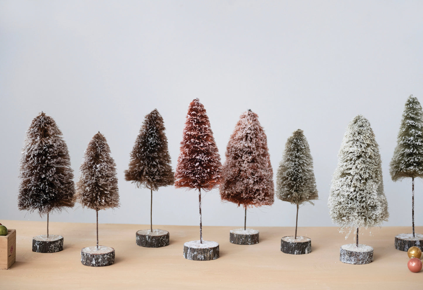 Sisal Bottle Brush Tree with Wood Slice Base, Snow Finish
