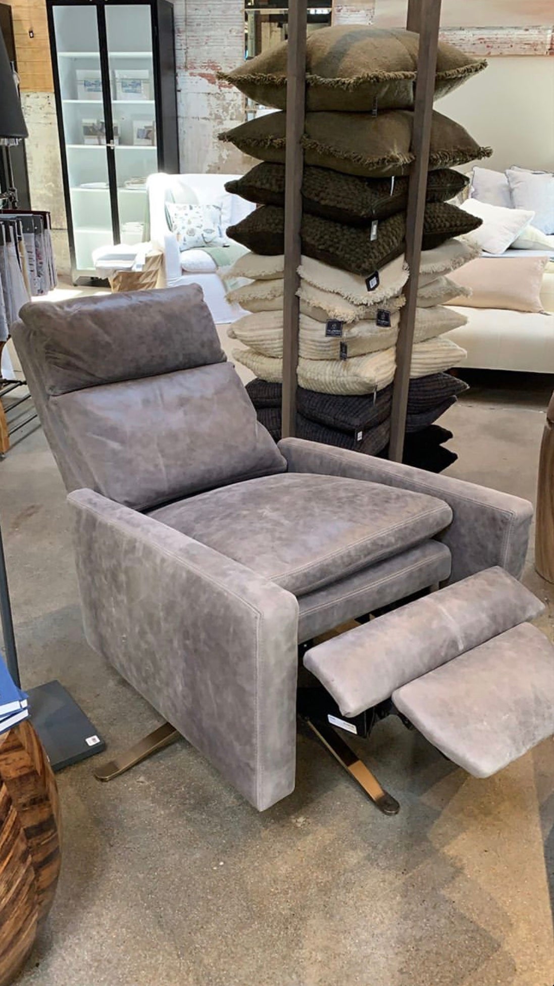 L1379-01RS Relaxor Swivel