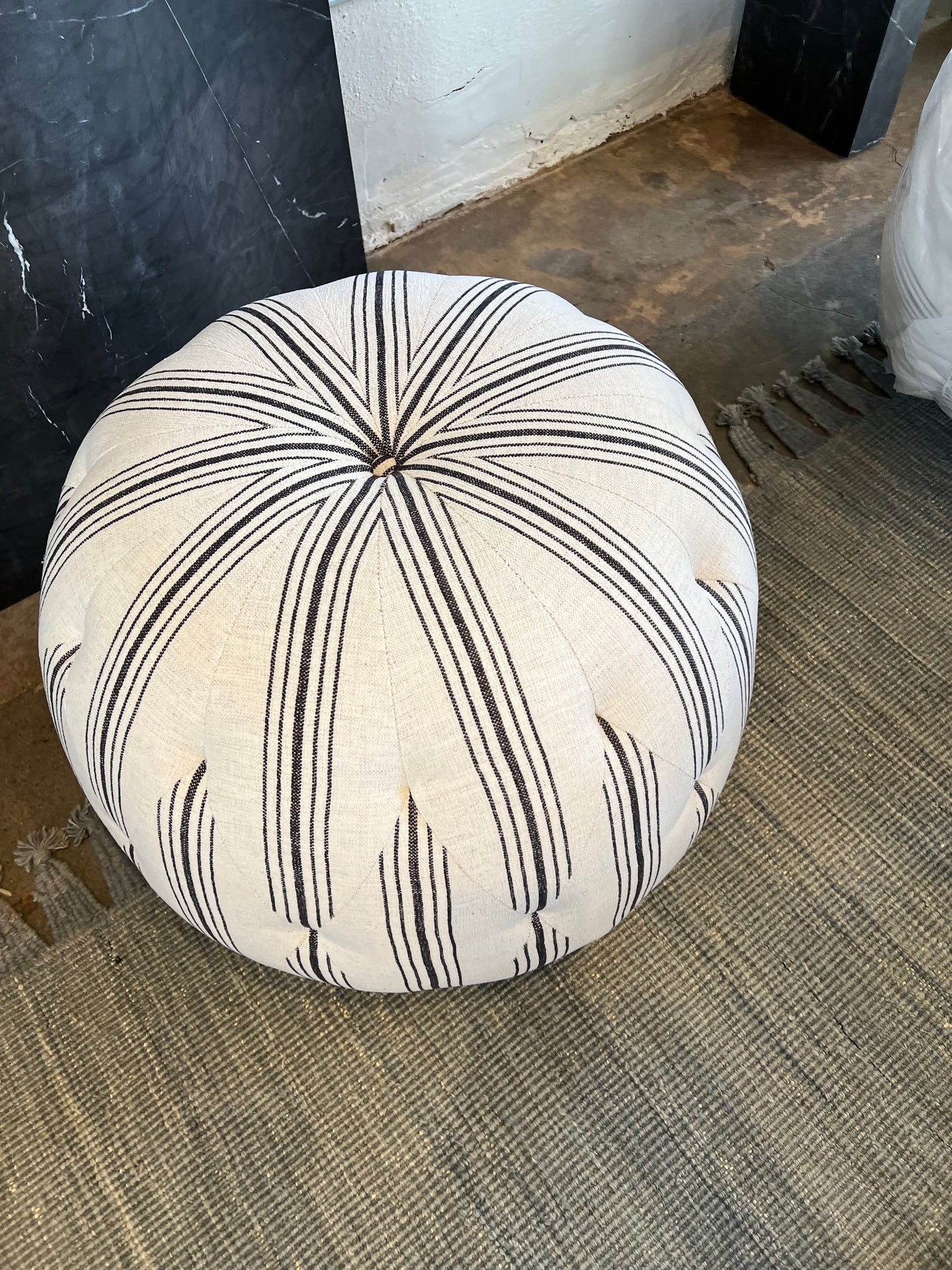 26" Pouf - Braxton Charcoal