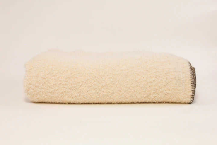 Rivers Throw