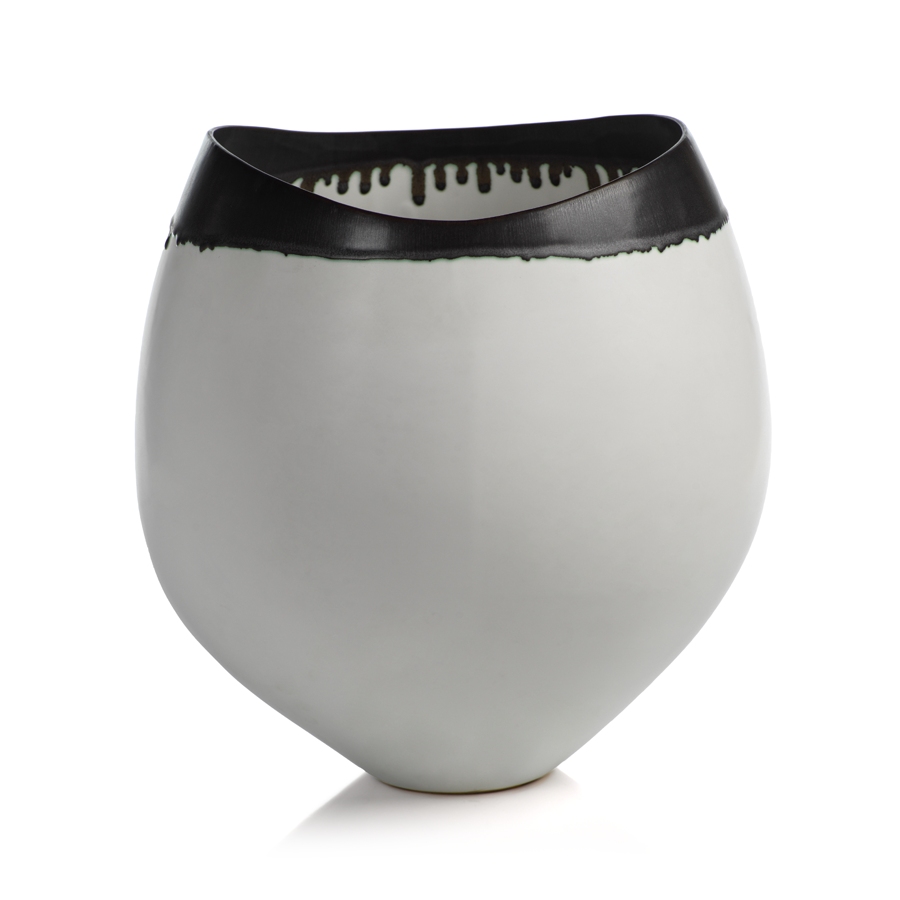 Trento Eclipse Vase with Black Volcanic Rim