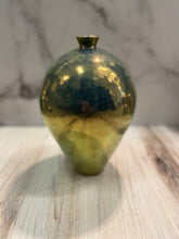 Load image into Gallery viewer, Shiny Blue-Gold Vases

