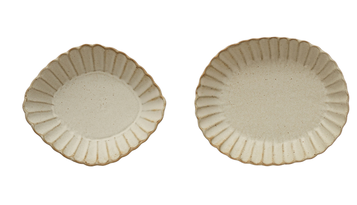 Stoneware Dish with Scalloped Edge