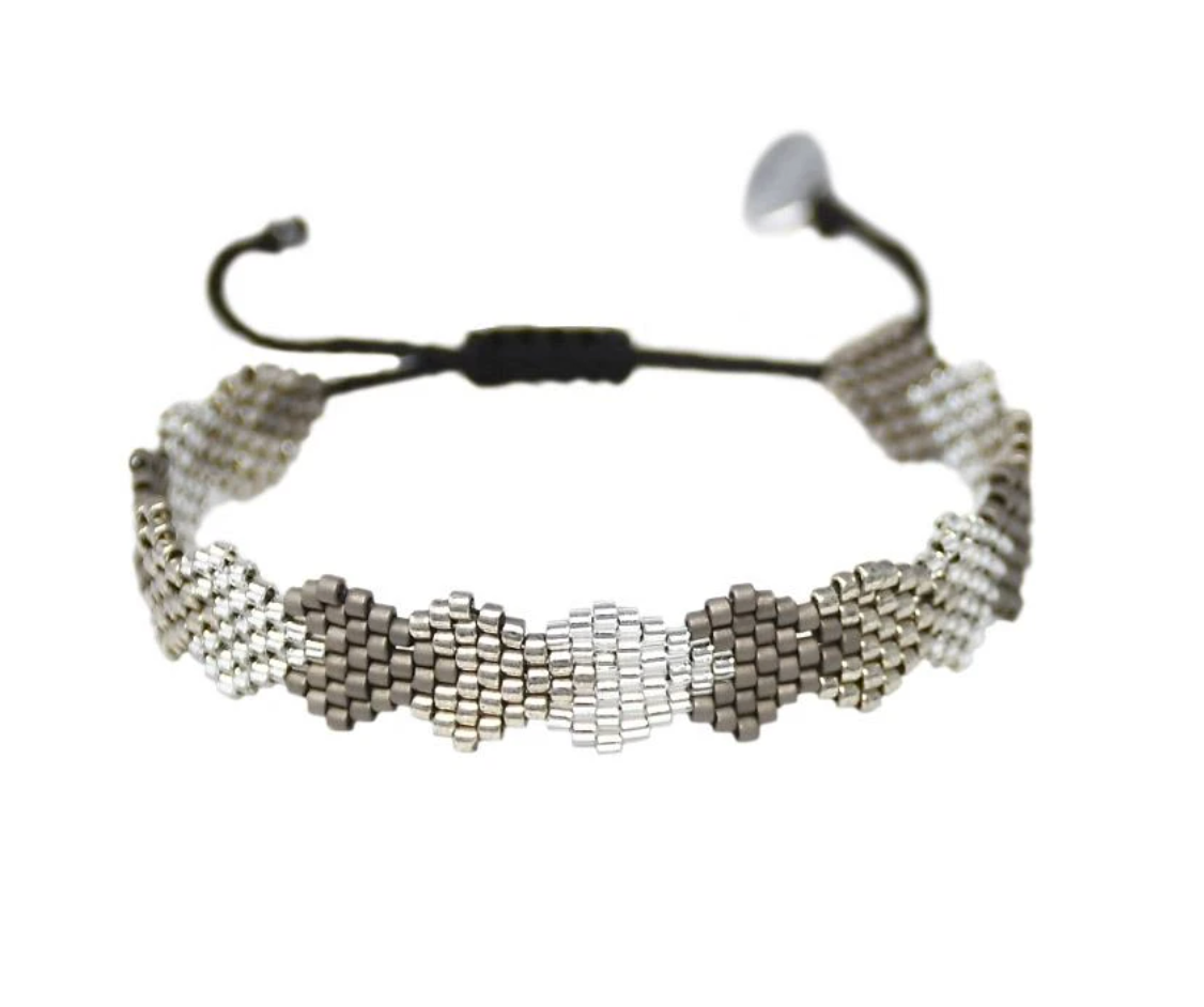 Cuddled Bracelet