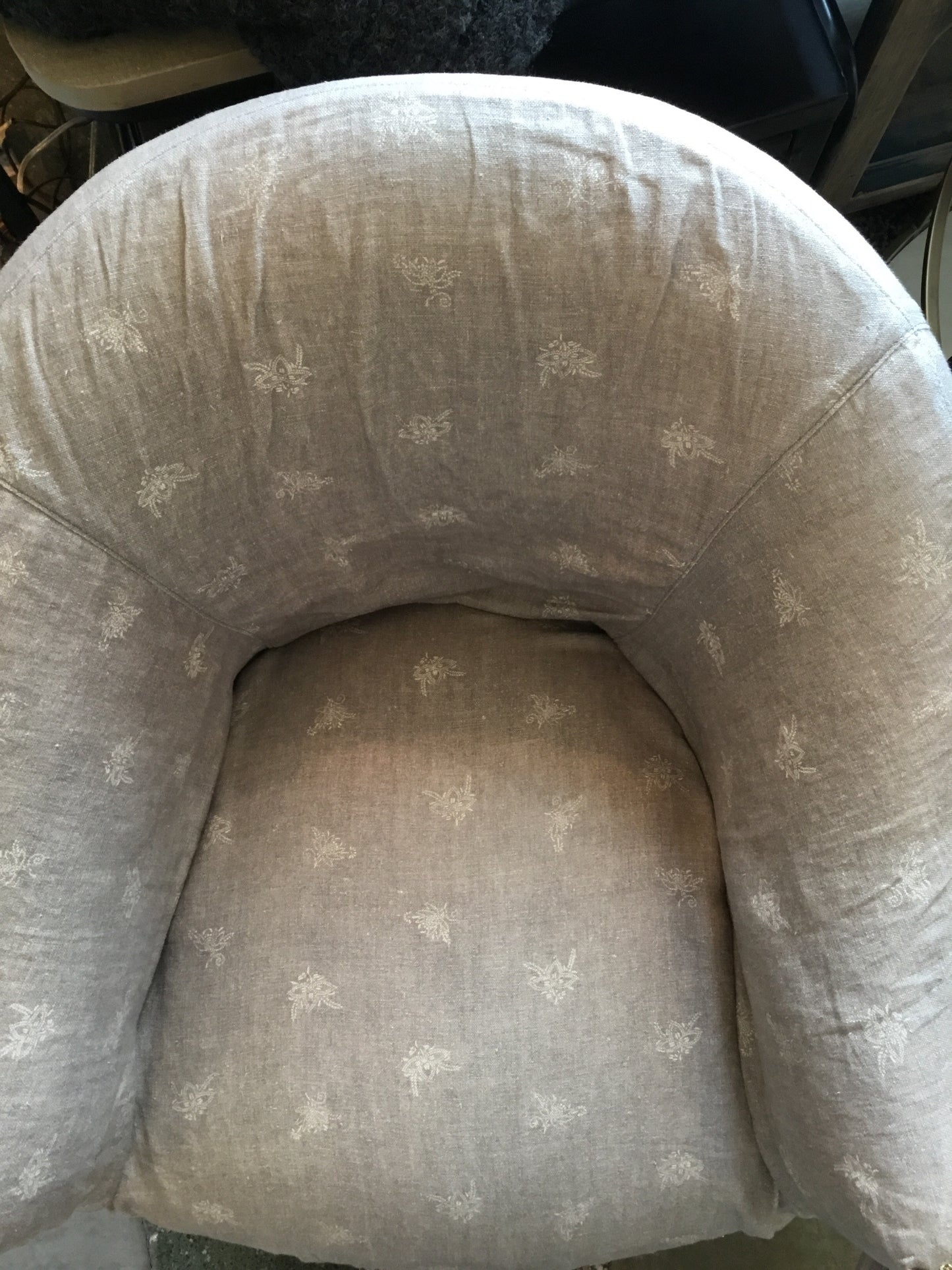 Slipcover Rounded Chair