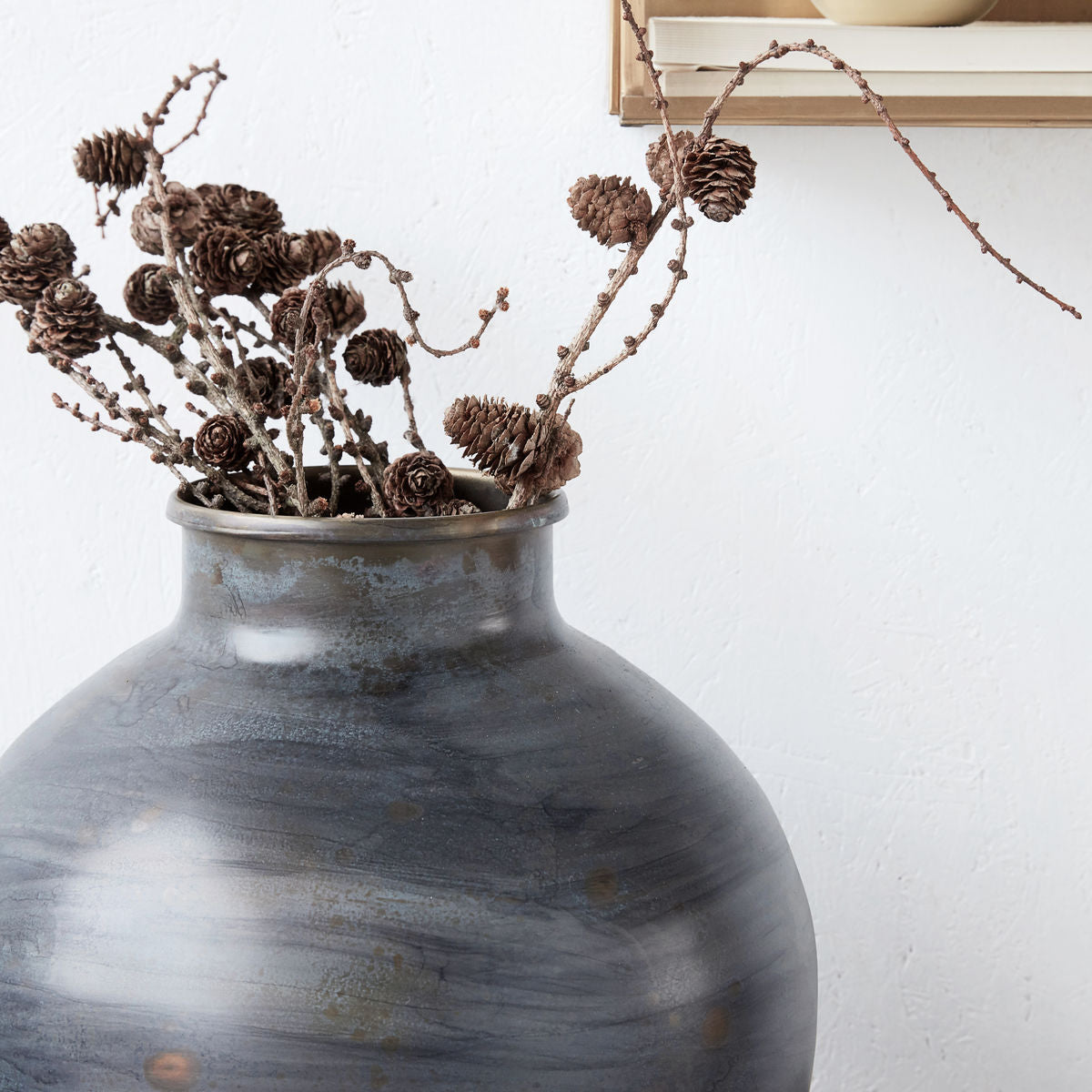 Etnik Vase