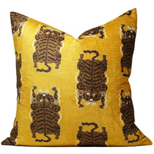 Load image into Gallery viewer, Le Tibetan Pillow
