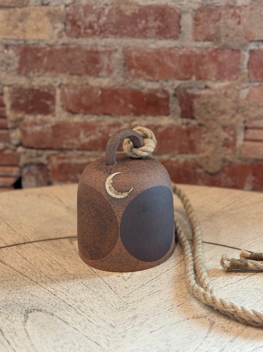 Thrown Bell Round: Tucker Four Black
