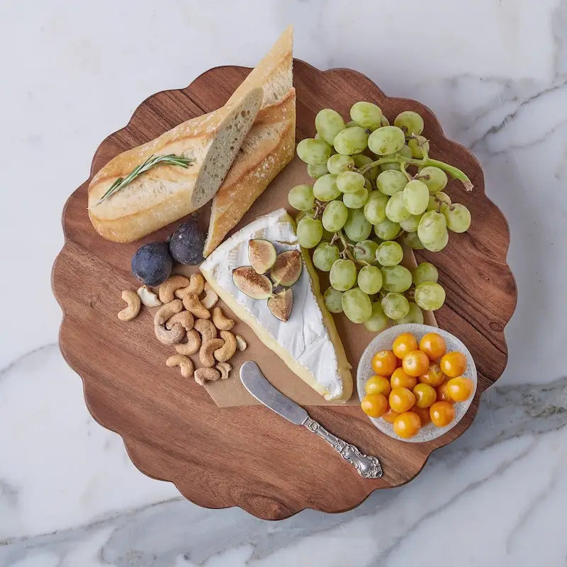 Round Footed Scalloped Board