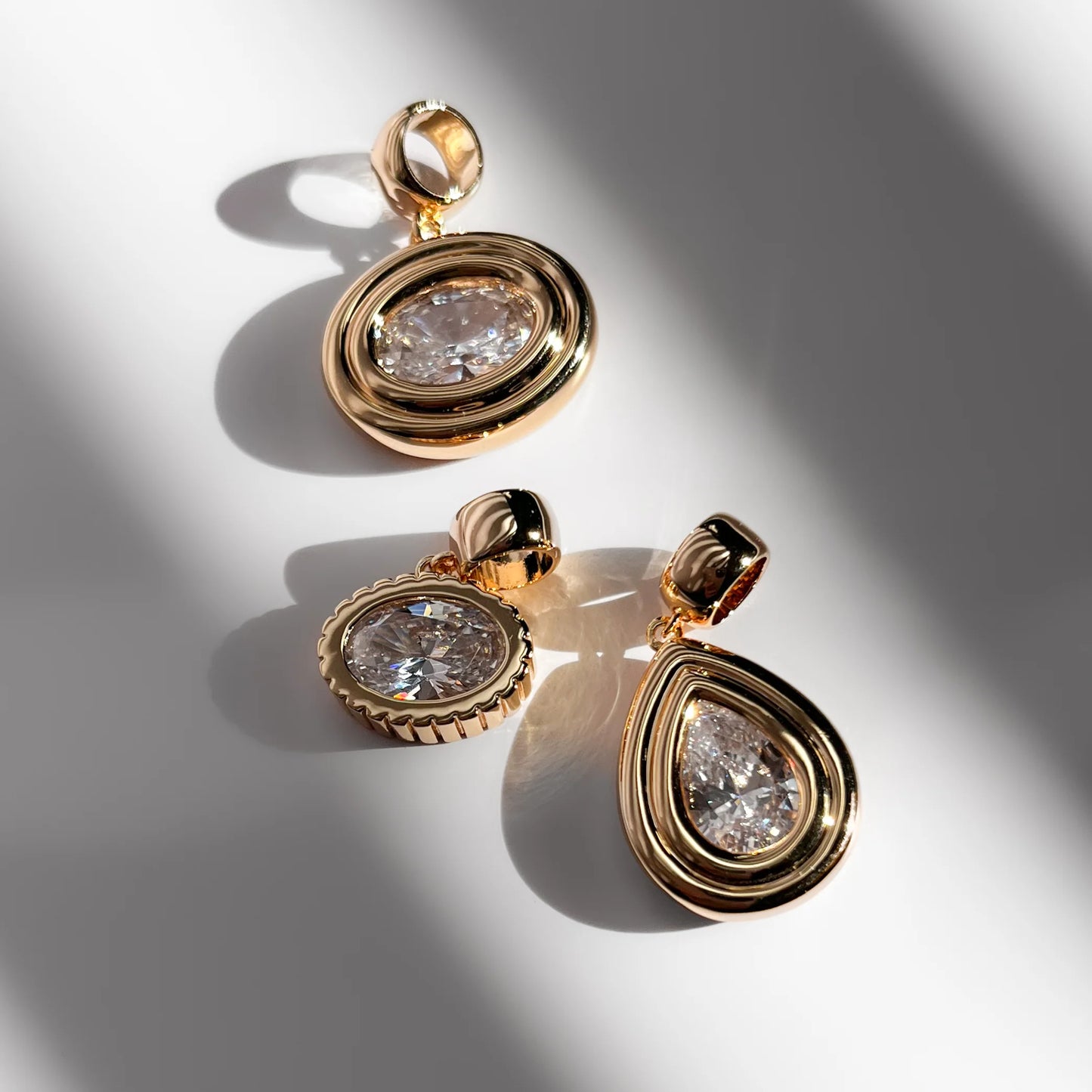Nova Oval Charm
