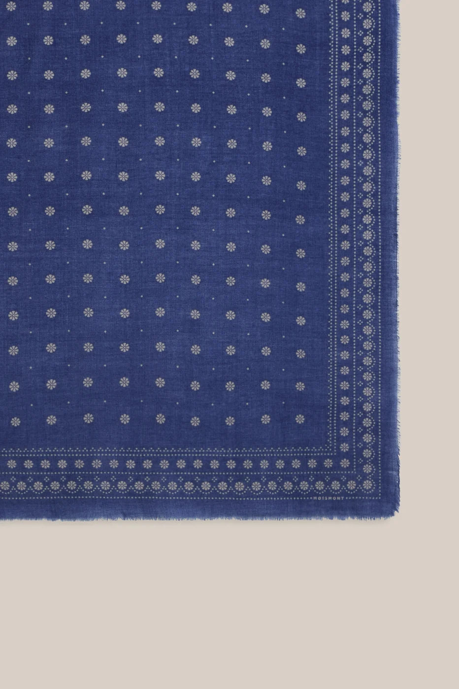 Scarf Achille Tragedy