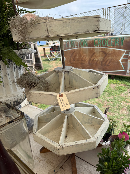 Chippy White Revolving Rack