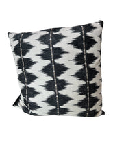 Load image into Gallery viewer, 24x24 Assorted Pillows
