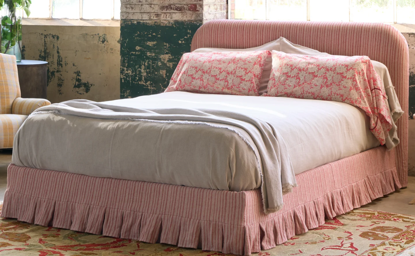 Slipcovered Cobble Bed