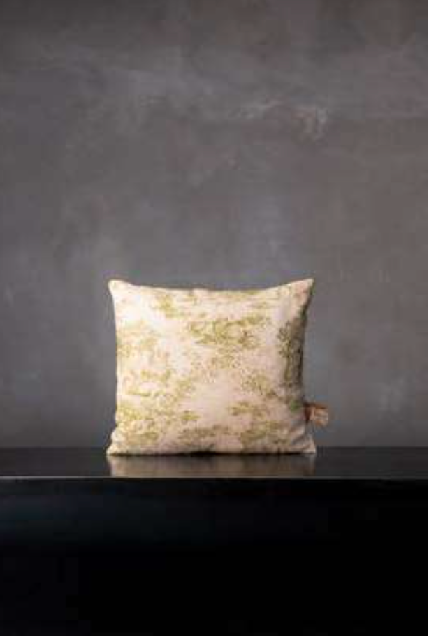Glafira Linen Pillow