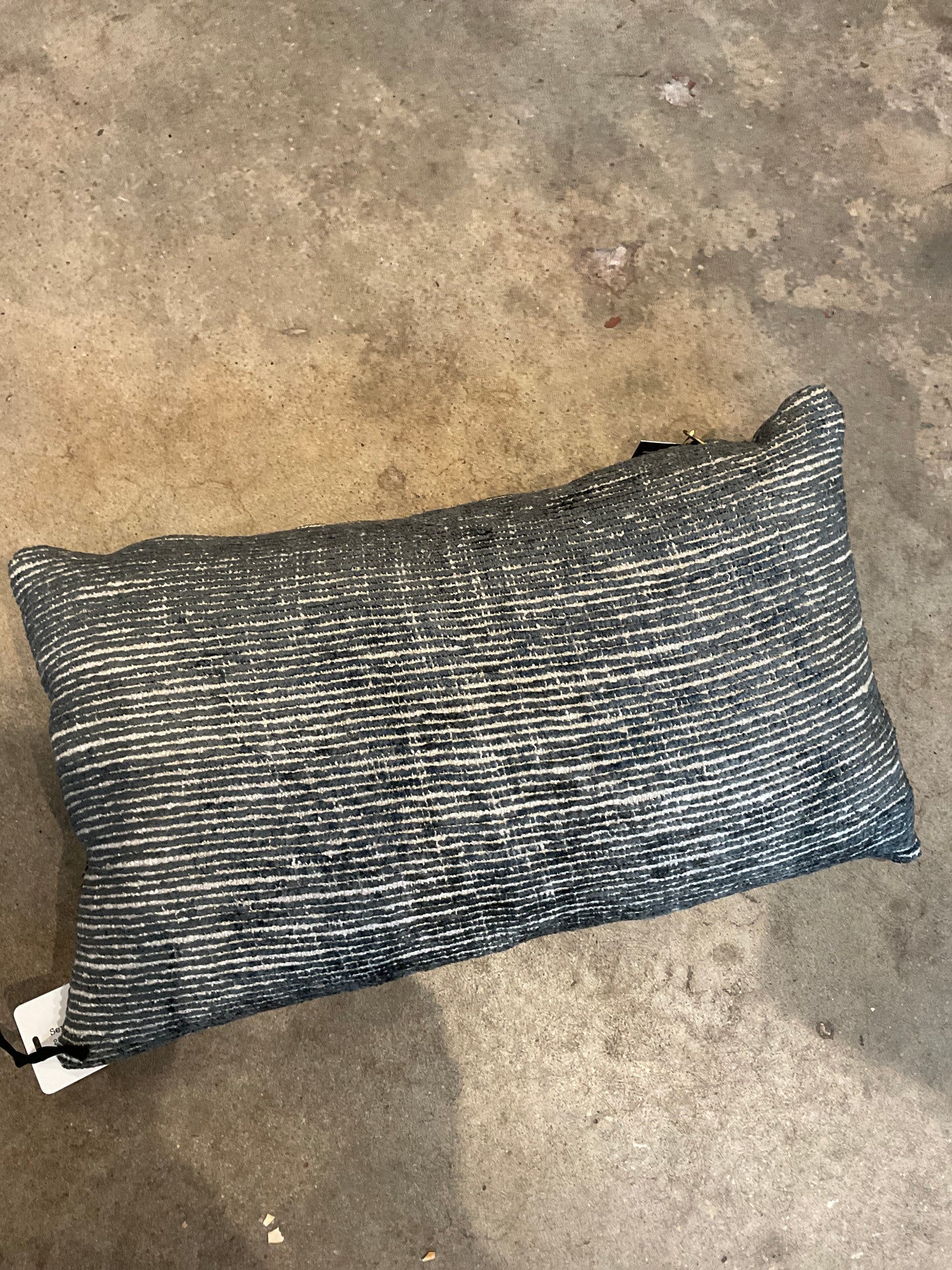 Serra Pillow