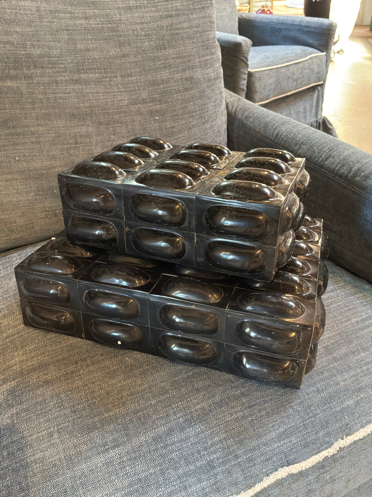 3D Black Horn Oval Box