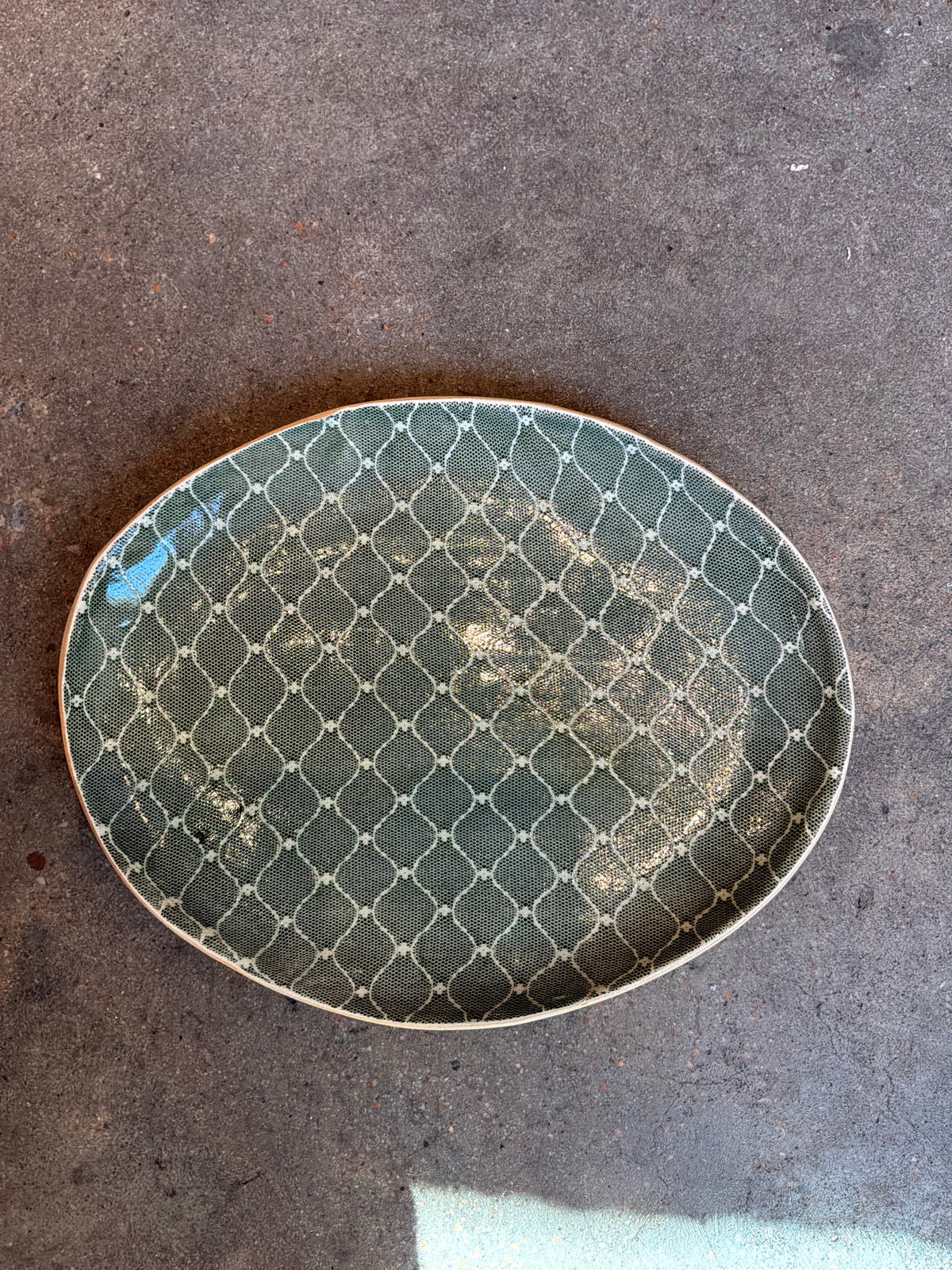 Small Oval Arabesque Pine