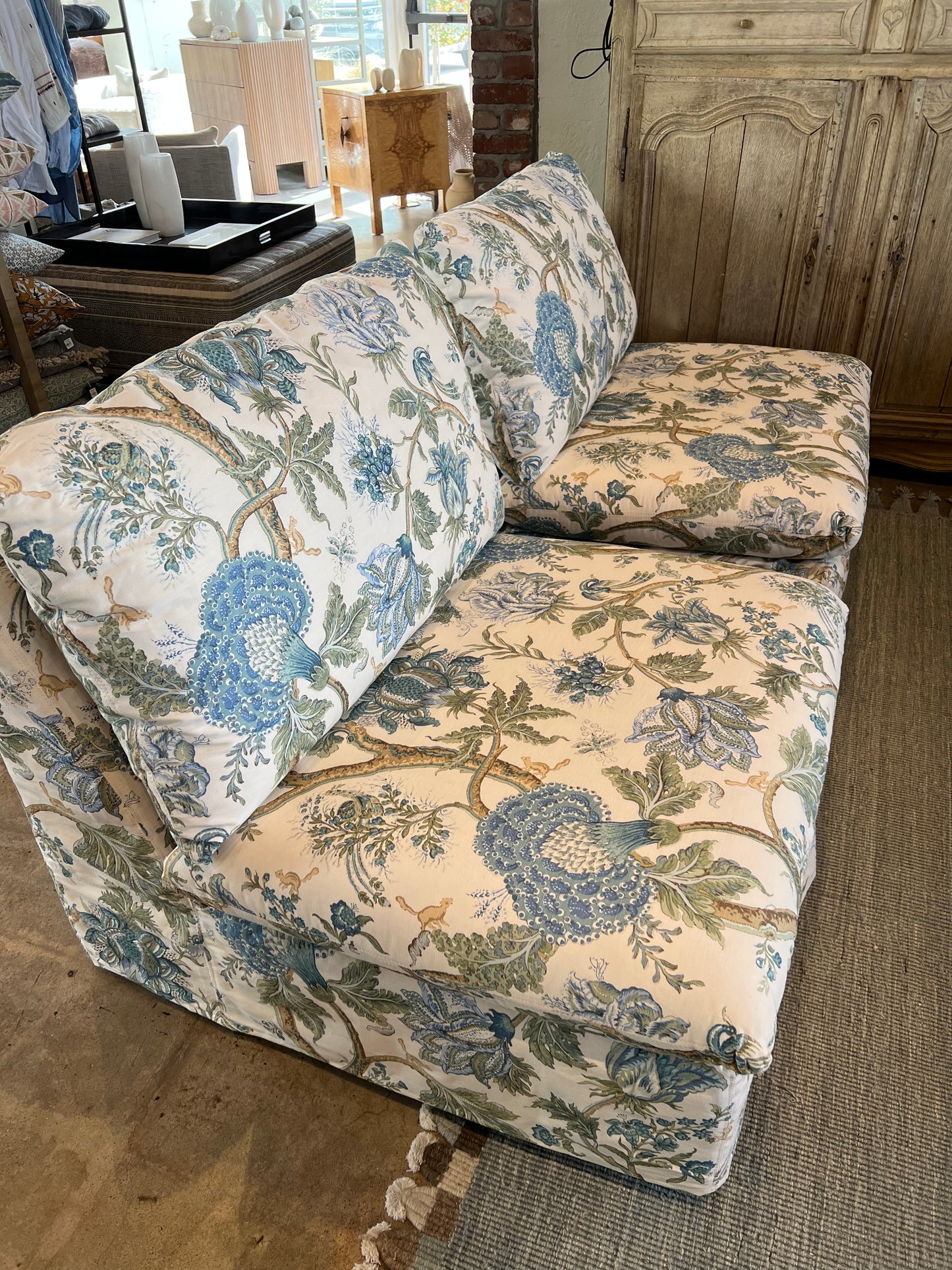 C1496-01SW Slipcovered Swivel Chair - Floral