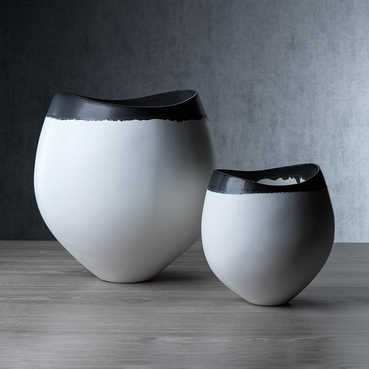 Trento Eclipse Vase with Black Volcanic Rim