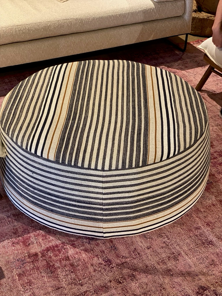 Ollie Ottoman - Raya Fino