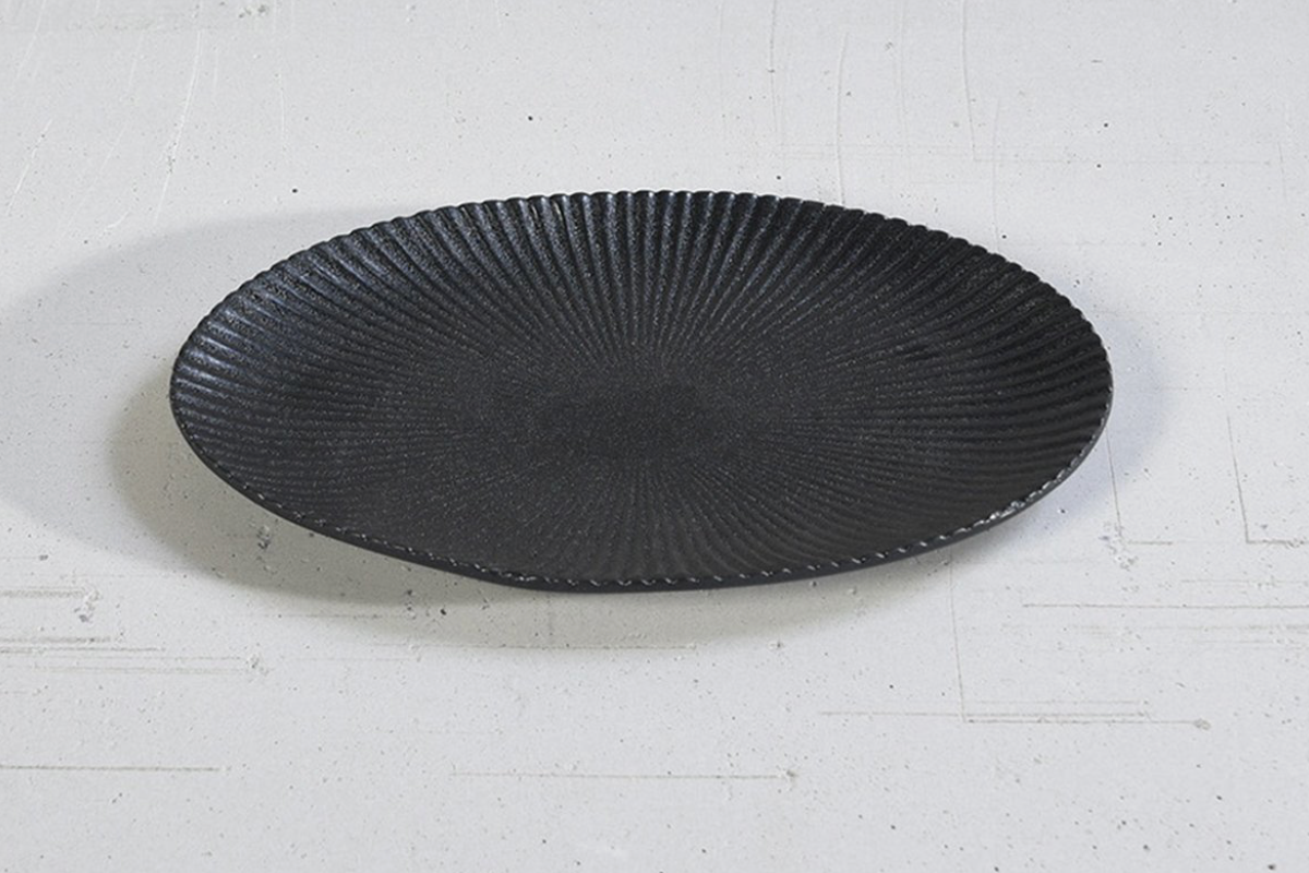 Ribbed Oval Plate