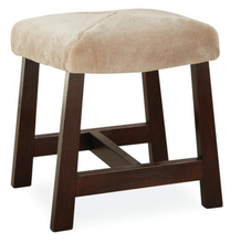 Load image into Gallery viewer, L9003-00 Leather Milking Stool
