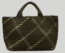 Load image into Gallery viewer, St Barths Medium Tote
