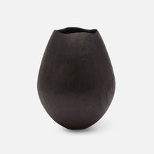Load image into Gallery viewer, Delilah Vase

